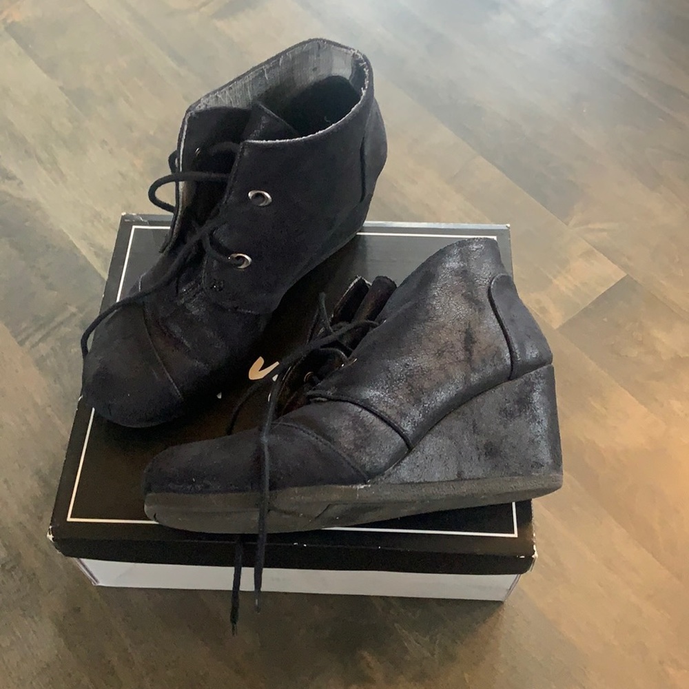 Qupid wedge booties size 8.5